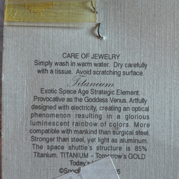 Titanium Multicolor Ring BODY JEWELRY BY SPECTORE - Picture 6 of 6